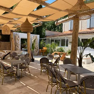 auberge-des-pins-bandol.fr-provencehotel.com/